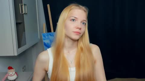 Sofia online show from 04/17/26, 07:11