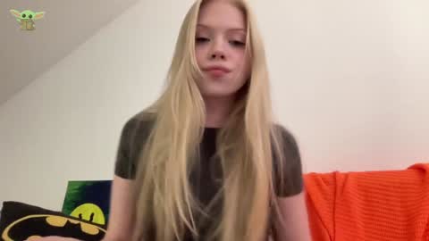 Snapshot of sonyaplush chatting on 12/11/24, 08:50 Sonya Instagram Twitter sonyaplushgirl OnlyFans sonyaplush online show from 12/11/24, 08:50