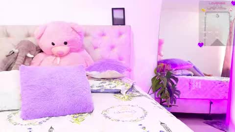 Snapshot of soofikiss chatting on 10/28/25, 08:55 sofi online show from 10/28/25, 08:55