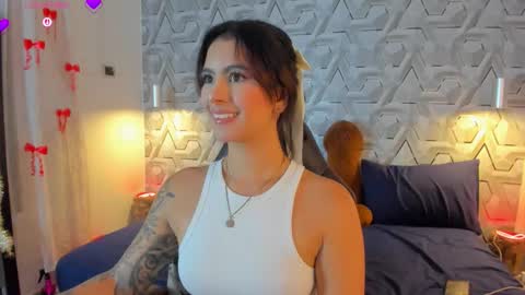 Snapshot of sophi_01 chatting on 03/13/26, 06:31 sophie online show from 03/13/26, 06:31