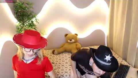 Snapshot of sophi_and_dereck chatting on 06/24/26, 12:37 sophi_and_dereck online show from 06/24/26, 12:37