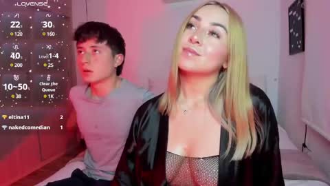 Snapshot of sophi_moreno chatting on 12/19/24, 11:35 Sofi online show from 12/19/24, 11:35