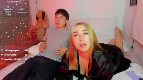 Snapshot of sophi_moreno chatting on 12/20/24, 02:41 Sofi online show from 12/20/24, 02:41