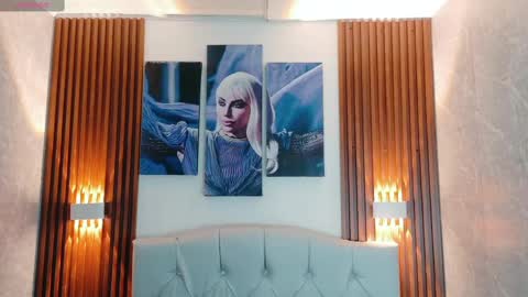 Sophi Thaylorr online show from 09/20/25, 01:01