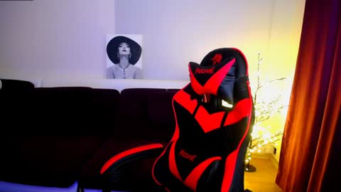 sophia__olsen online show from 01/24/25, 09:39