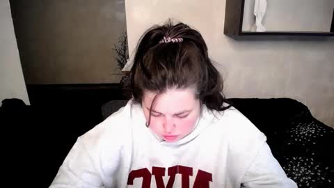 sophia__olsen online show from 10/26/25, 06:41