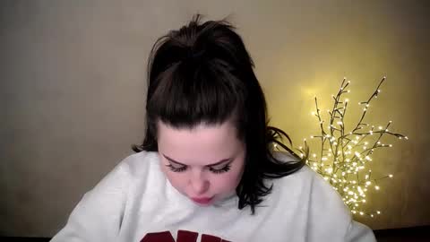 sophia__olsen online show from 11/27/25, 06:37