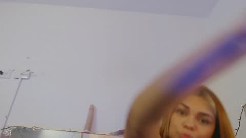 Snapshot of sophia__sweet1 chatting on 12/16/24, 01:32 sophia__sweet1 online show from 12/16/24, 01:32