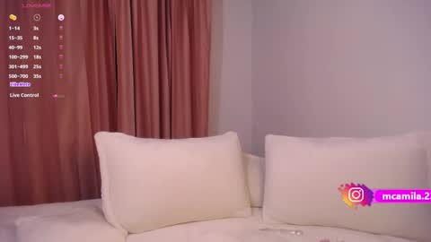 Snapshot of sophia_bones chatting on 02/11/25, 10:39 SophiI online show from 02/11/25, 10:39