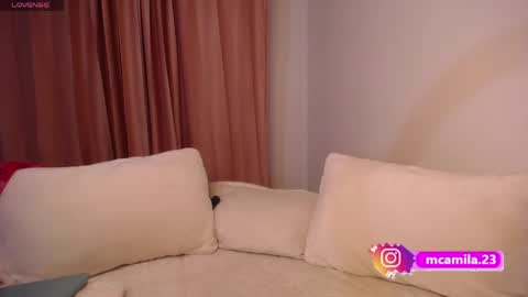 Snapshot of sophia_bones chatting on 04/19/26, 03:28 SophiI online show from 04/19/26, 03:28