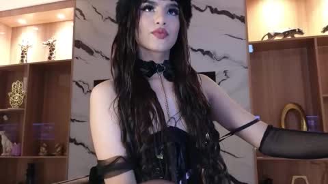 Snapshot of sophia_cambpell chatting on 11/29/25, 09:51 Sophia online show from 11/29/25, 09:51