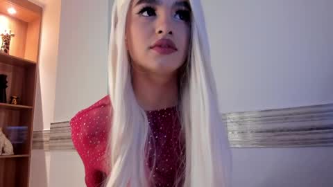 Snapshot of sophia_cambpell chatting on 04/08/26, 10:10 Sophia online show from 04/08/26, 10:10