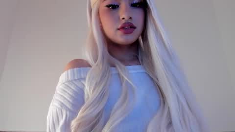 Snapshot of sophia_cambpell chatting on 04/11/26, 11:42 Sophia online show from 04/11/26, 11:42