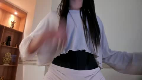 Sophia online show from 05/08/26, 09:31