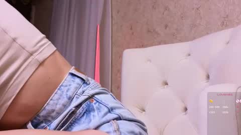 Sophia online show from 03/01/25, 01:43