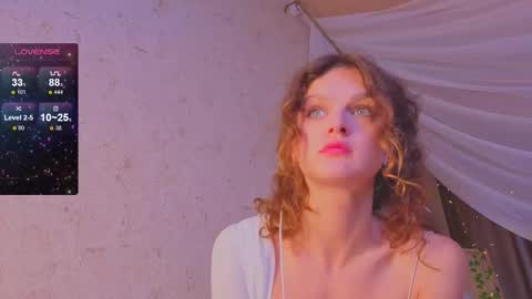 Sophia online show from 09/25/25, 08:40