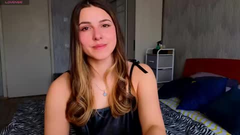 Snapshot of sophia_euphoria chatting on 04/14/26, 08:53 Sophia online show from 04/14/26, 08:53