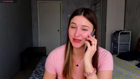 Snapshot of sophia_euphoria chatting on 04/30/26, 06:42 Sophia online show from 04/30/26, 06:42