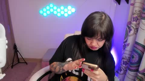 Snapshot of sophia_grants chatting on 10/29/25, 05:42 sophia_grants online show from 10/29/25, 05:42