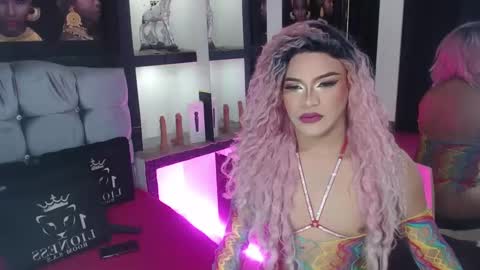 sophia_hott01 online show from 10/02/25, 11:50