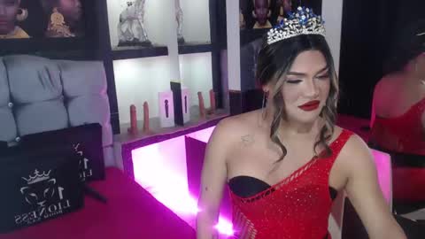 sophia_hott01 online show from 10/22/25, 12:16