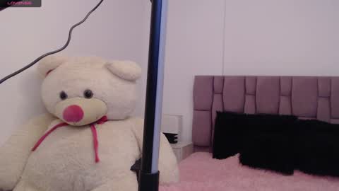 Sophia Carson online show from 01/17/25, 10:00