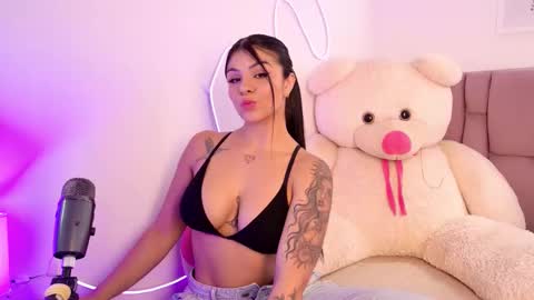 Sophia Carson online show from 11/06/25, 07:04