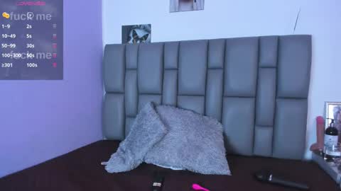 Snapshot of sophia_lemos chatting on 03/07/25, 01:51 Sofia  online show from 03/07/25, 01:51