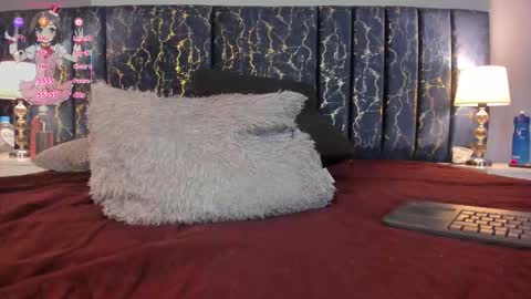 Sofia  online show from 10/31/25, 12:06