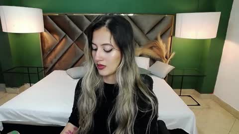 Snapshot of sophia_loreenn chatting on 02/05/25, 02:16 Sofia online show from 02/05/25, 02:16