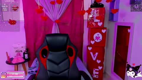 Snapshot of sophia_milano chatting on 02/15/25, 12:22 sophia_milano online show from 02/15/25, 12:22