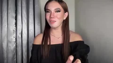 Snapshot of sophia_miller69x chatting on 03/06/25, 09:25 SOPHIA online show from 03/06/25, 09:25