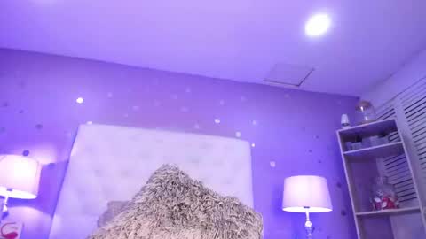 Snapshot of sophia_models chatting on 03/06/25, 11:20 Sophia  online show from 03/06/25, 11:20