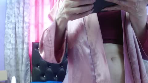 Snapshot of sophia_ny chatting on 01/27/25, 08:17 SOPHIA online show from 01/27/25, 08:17