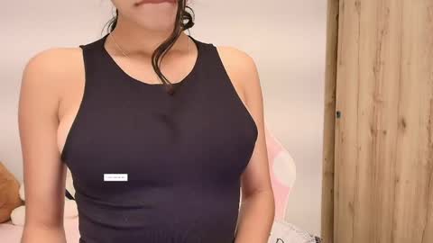 Snapshot of sophia_storn chatting on 04/18/26, 02:04 Sophia Storm online show from 04/18/26, 02:04