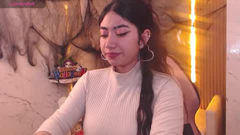 Sophia online show from 10/11/25, 01:42