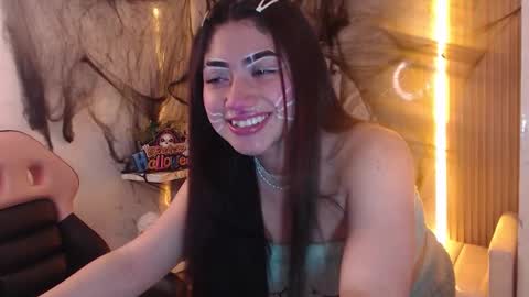 Sophia online show from 10/16/25, 01:56