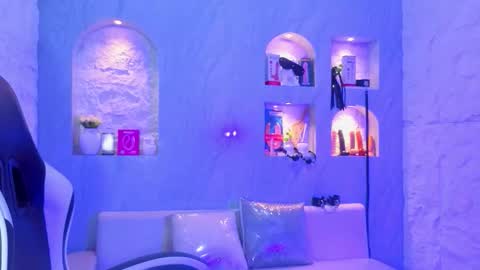 Snapshot of sophia_tf chatting on 03/15/26, 01:06 Sophia online show from 03/15/26, 01:06