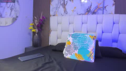 sophiaa10 online show from 03/30/26, 07:15