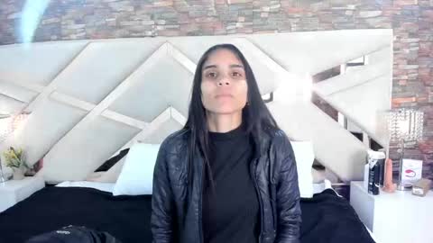 Sophia Paris online show from 09/13/25, 04:23