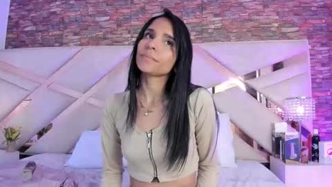 Sophia Paris online show from 10/18/25, 03:53