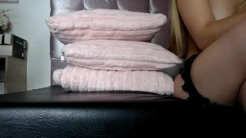 Snapshot of sophiaalee chatting on 03/13/26, 11:33 SophiaLee online show from 03/13/26, 11:33