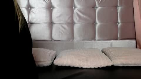 Snapshot of sophiaalee chatting on 04/12/26, 12:15 SophiaLee online show from 04/12/26, 12:15