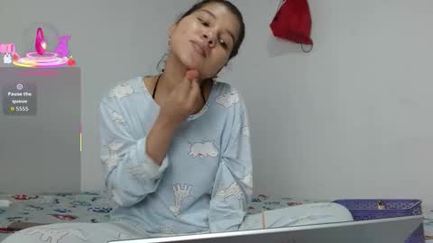 Snapshot of sophiabedford chatting on 09/28/25, 05:07 Sophia Bedford online show from 09/28/25, 05:07