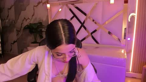 sophiadoll_tf online show from 12/03/25, 08:29