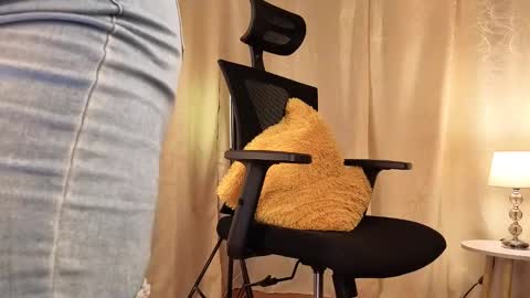 Snapshot of sophiadumont chatting on 11/03/25, 01:29 Sophia online show from 11/03/25, 01:29