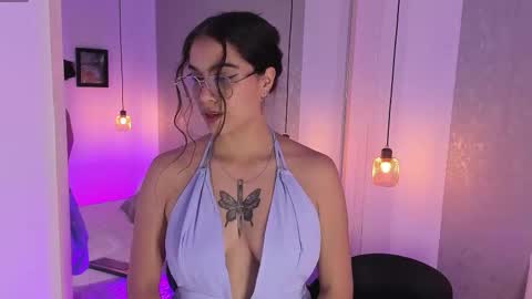 Sophia  online show from 11/14/25, 04:55