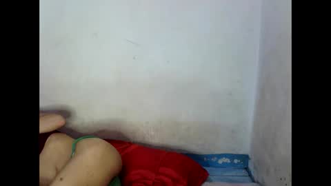 Snapshot of sophialaurel chatting on 02/24/25, 06:38 sophialaurel online show from 02/24/25, 06:38