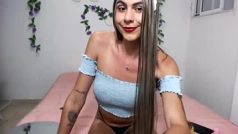Snapshot of sophiariadna chatting on 01/04/25, 07:34 SOFI online show from 01/04/25, 07:34