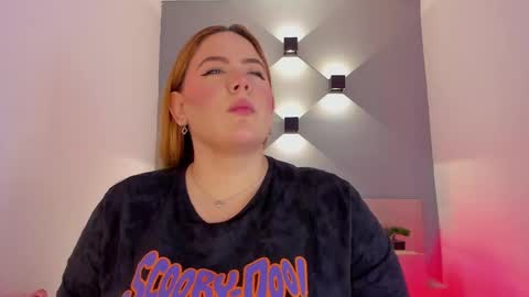 Snapshot of sophiarossee chatting on 02/13/25, 12:21 Sofi online show from 02/13/25, 12:21